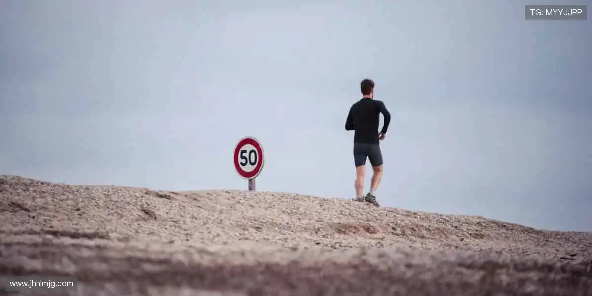 「弹幕互动 + 专家解读,边看边聊才是观赛标配!💬加入直播间,一起嗨翻天!」